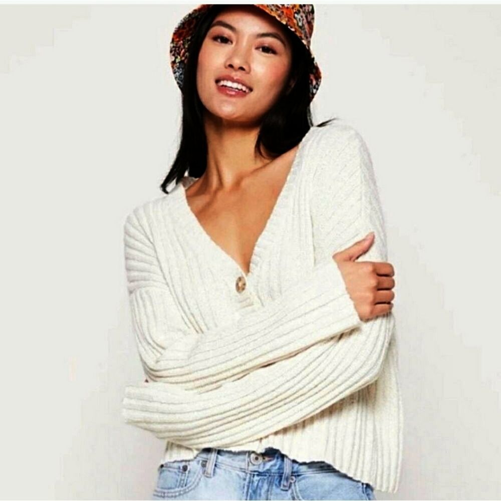 American Eagle Cream Beach Coastal Cotton Knit V-Neck Cardigan - Size Medium